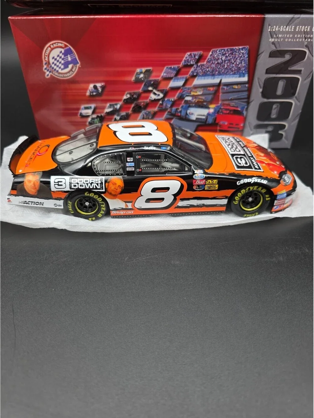 NASCAR 2003 Tony Stewart / 3 Doors Down 1:24 Diecast Limited Edition